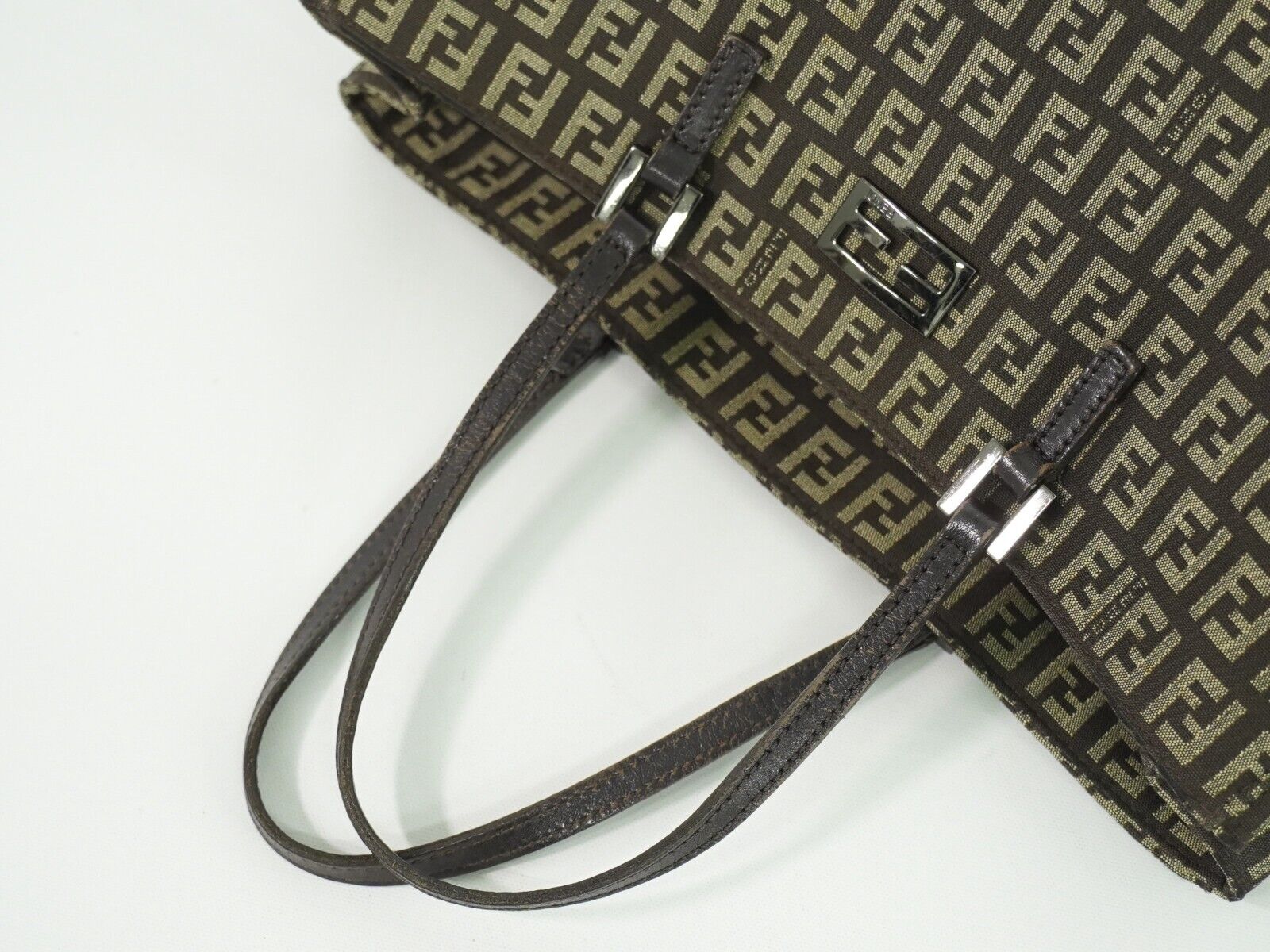 Fendi Designer Bags – Iconic Luxury Handbags & Accessories