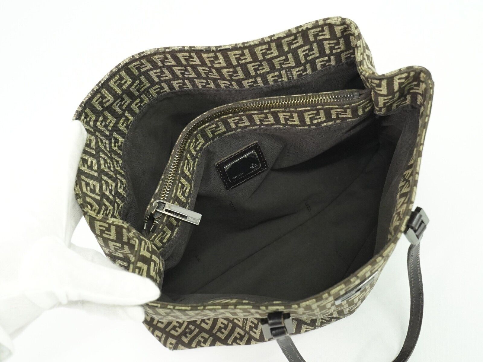Fendi Designer Bags – Iconic Luxury Handbags & Accessories