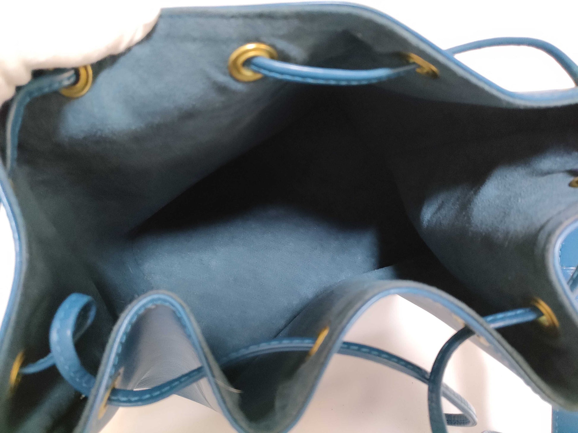 Louis Vuitton Luxury Bags & Accessories