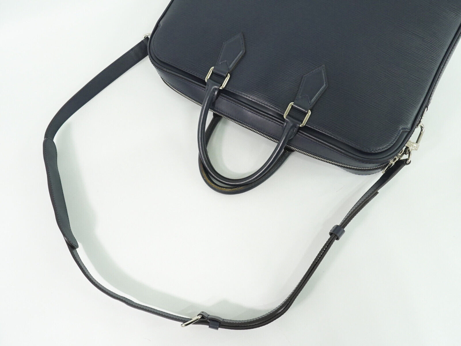 Louis Vuitton Bags & Accessories – Timeless Luxury Pieces