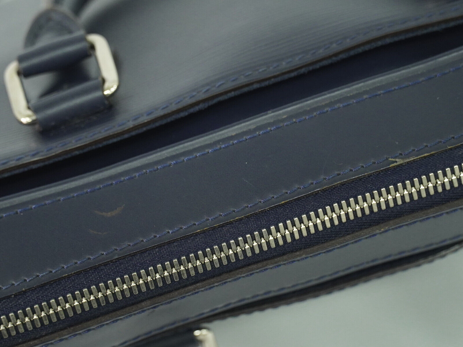 Louis Vuitton Bags & Accessories – Timeless Luxury Pieces