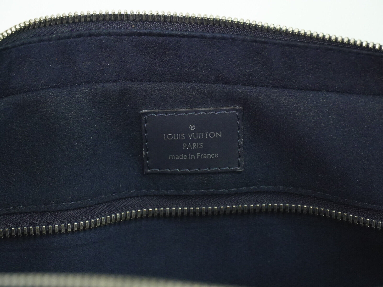 Louis Vuitton Bags & Accessories – Timeless Luxury Pieces