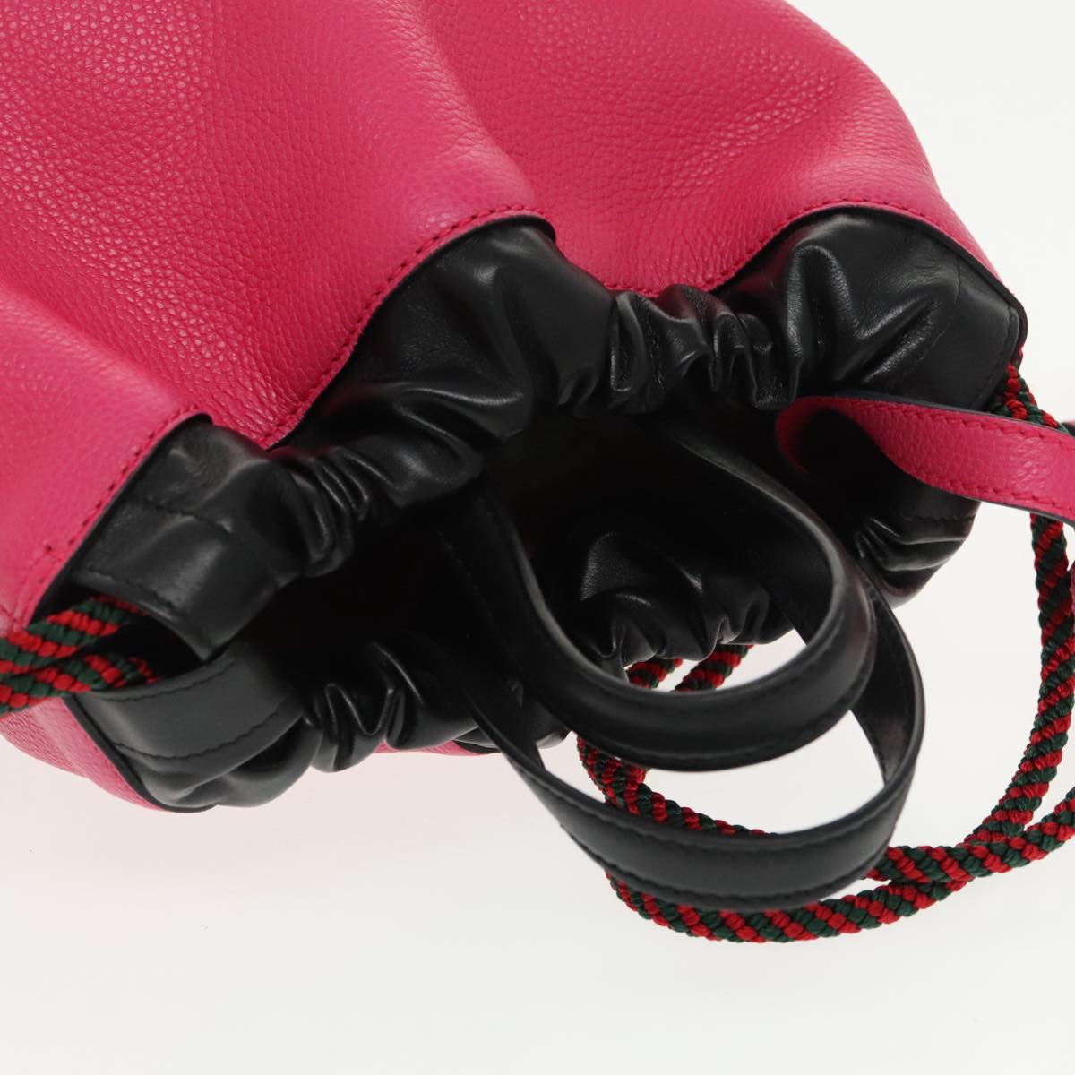 Gucci Drawstring Bag – Stylish & Versatile Luxury Bucket Bag