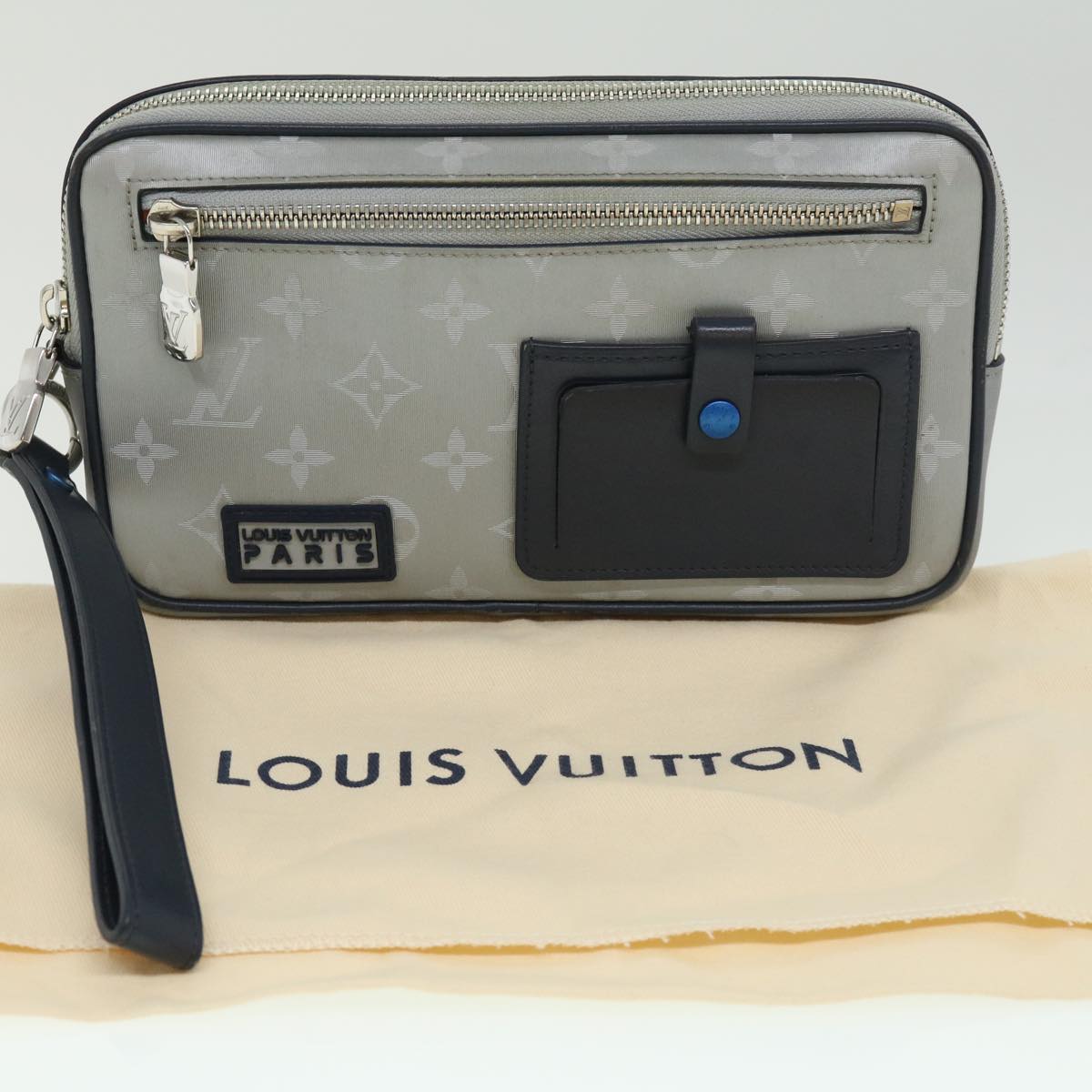 Louis Vuitton Alpha Messenger – Stylish Designer Crossbody Bag