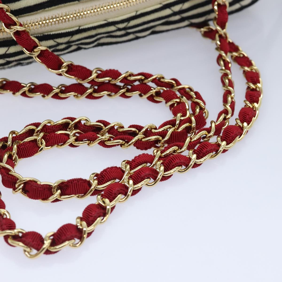Chanel Matelassé Bag – Signature Quilted Leather Handbag