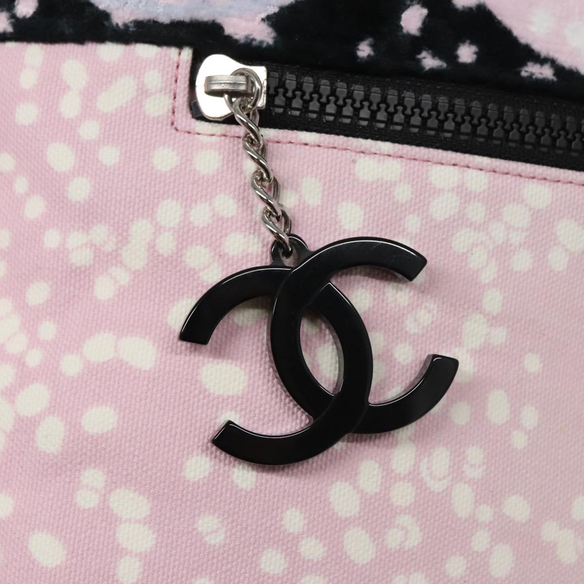 Chanel Shopping Tote Bag – Stylish & Spacious Luxury Bag
