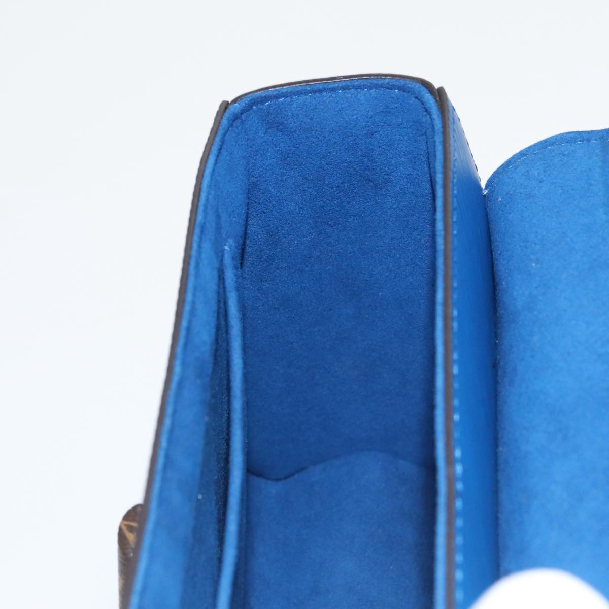 Louis Vuitton Twist Bag – Modern Designer Purse
