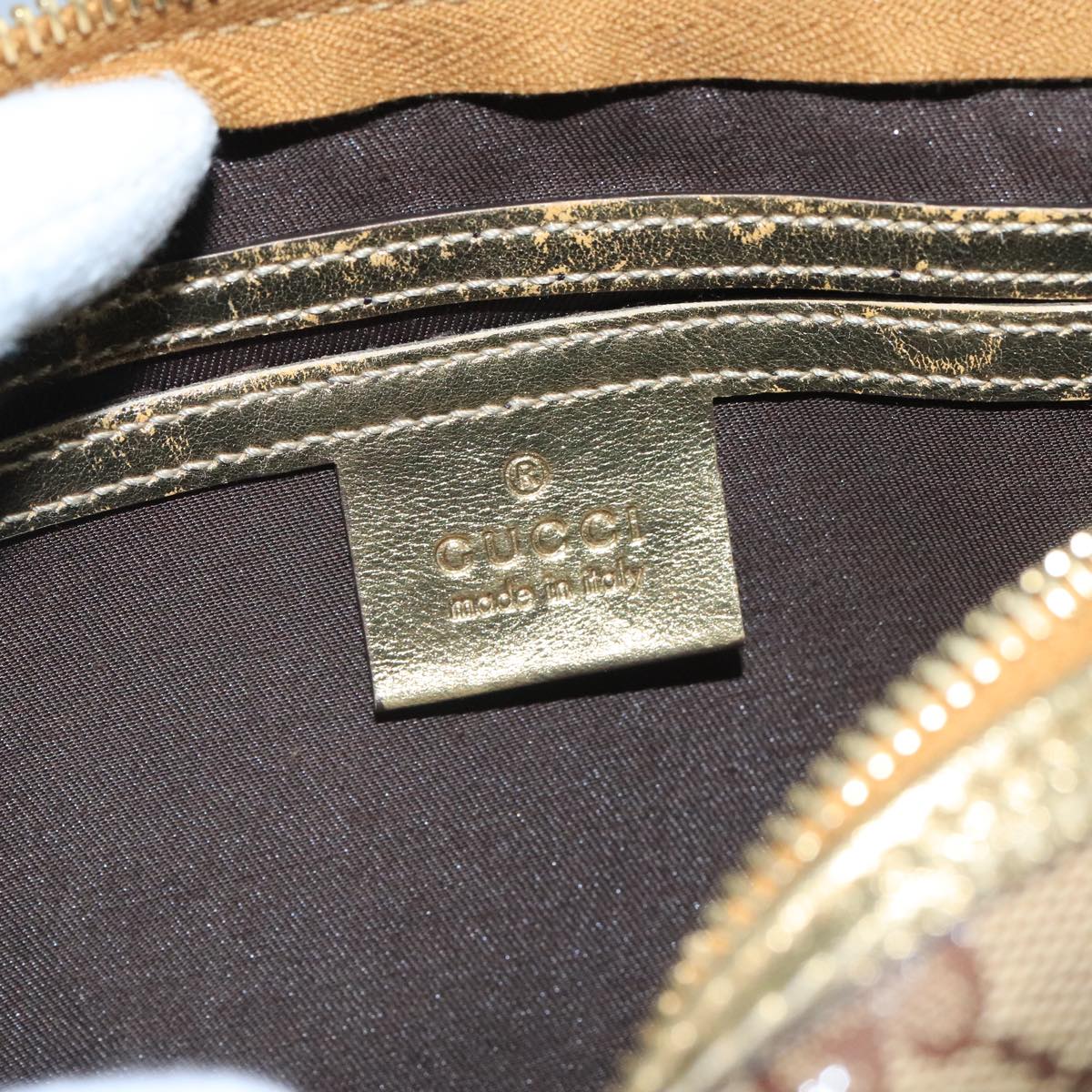 Gucci GG canvas bag, Gucci canvas bags, Gucci logo accessories