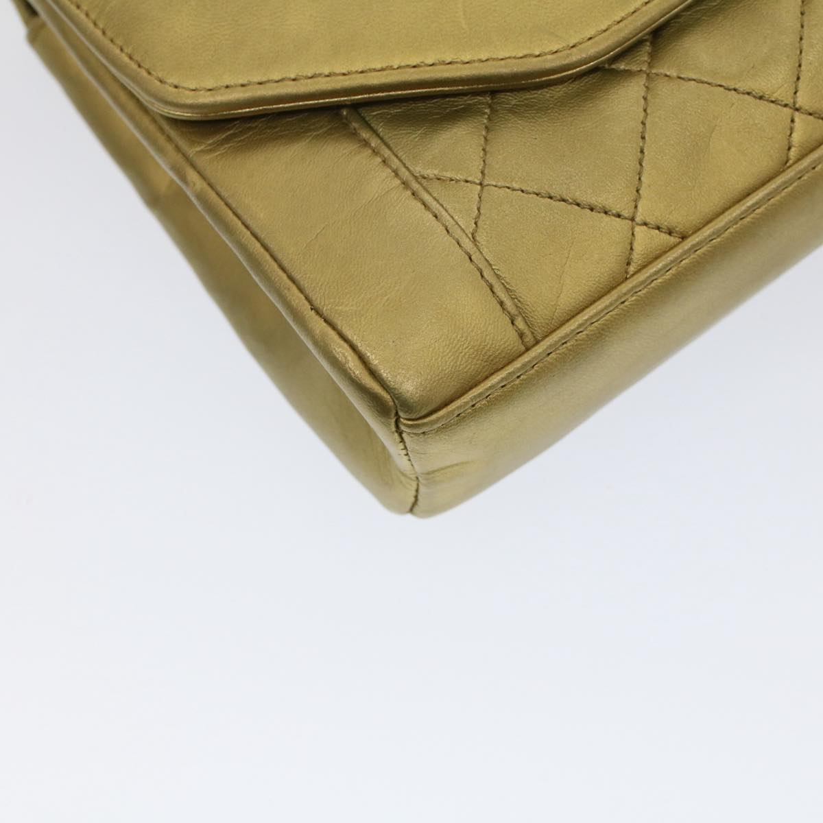 Chanel luxury bags, Chanel fashion, Chanel handbags, Chanel accessories