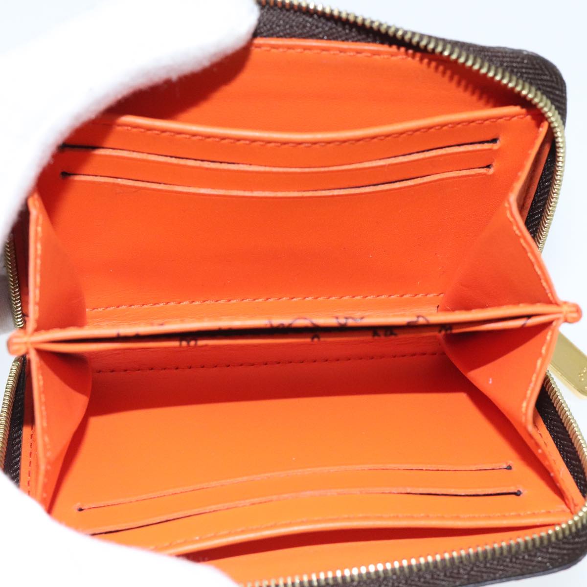 Louis Vuitton Coin Purse – Compact & Stylish Wallet