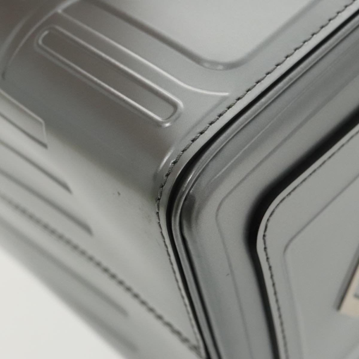 Louis Vuitton Speedy Bag – Timeless Iconic Handbag