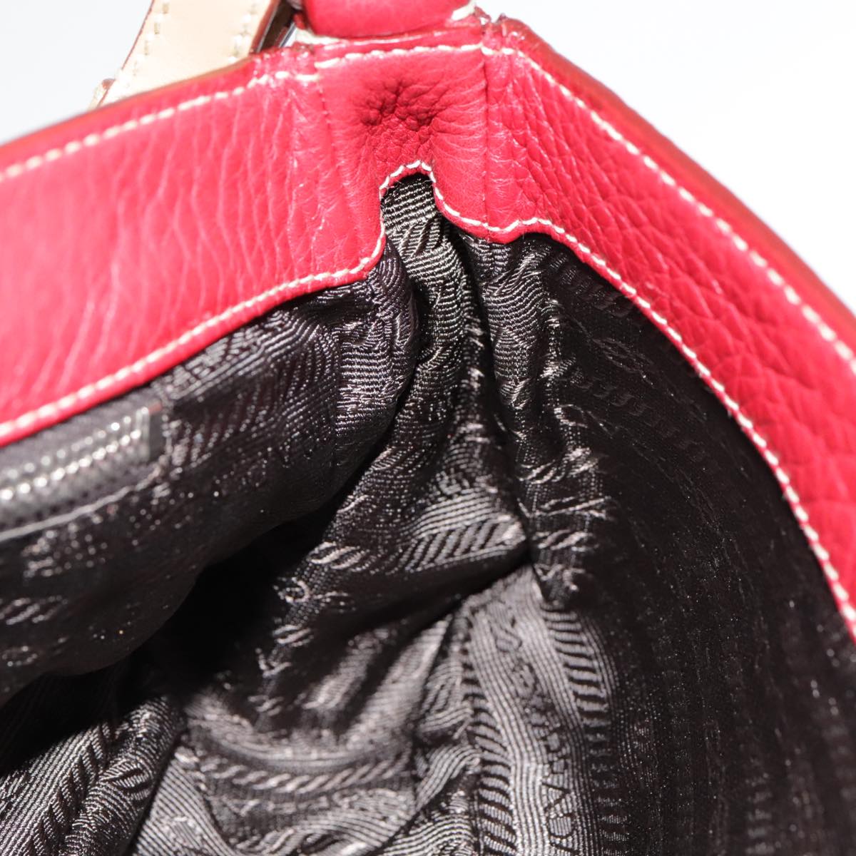 Prada Leather shoulder Bag - My Luxury Labels