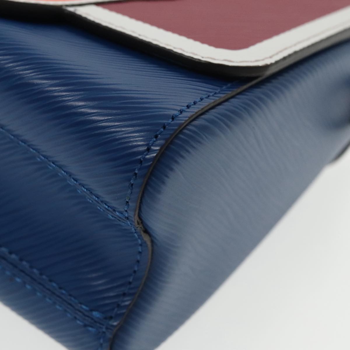 Louis Vuitton Twist Bag – Modern Designer Purse