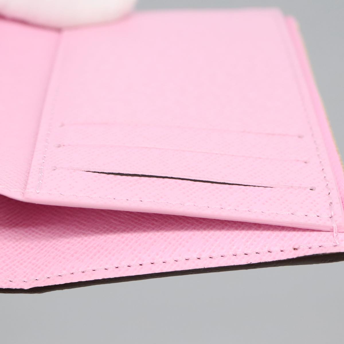 Louis Vuitton Portefeuille Victorine Compact Wallet