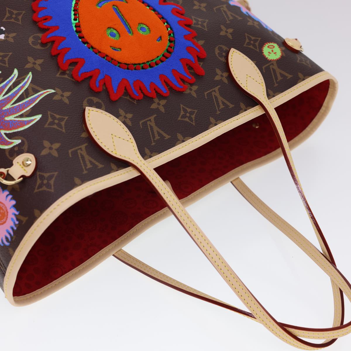 Louis Vuitton Neverfull GM – Spacious Designer Tote Bag