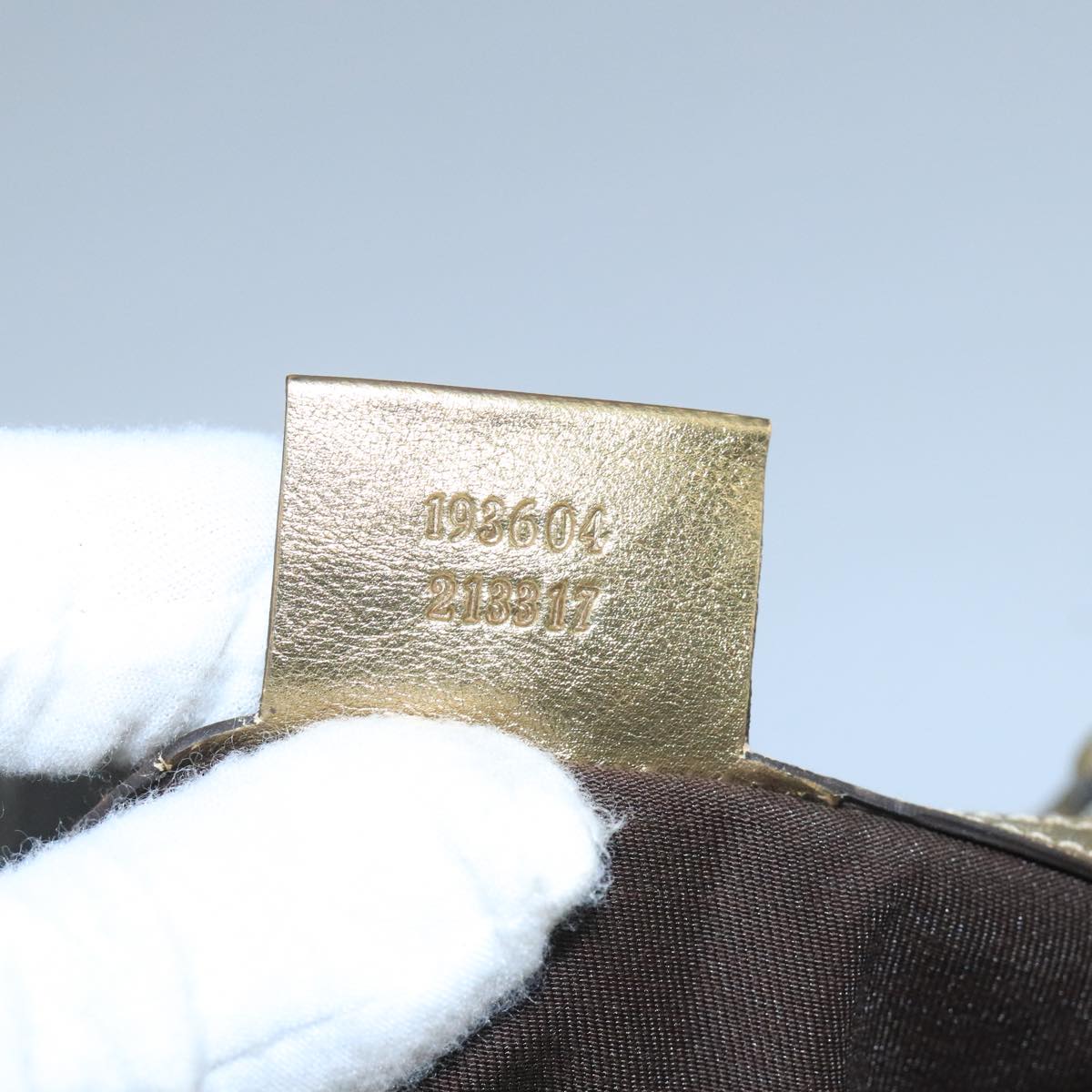 Gucci GG canvas bag, Gucci canvas bags, Gucci logo accessories