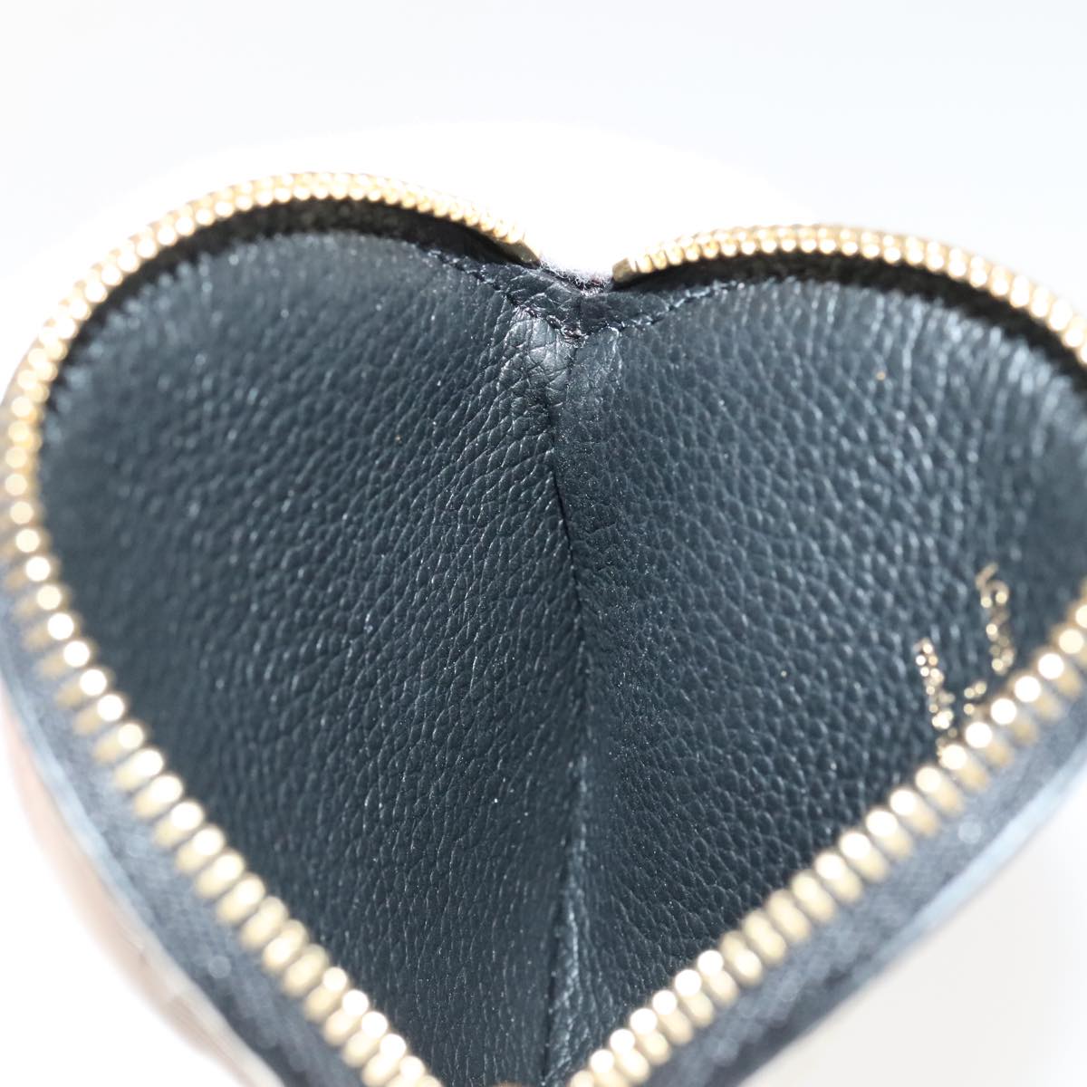 Louis Vuitton fashion, Louis Vuitton bags, Louis Vuitton luxury accessories
