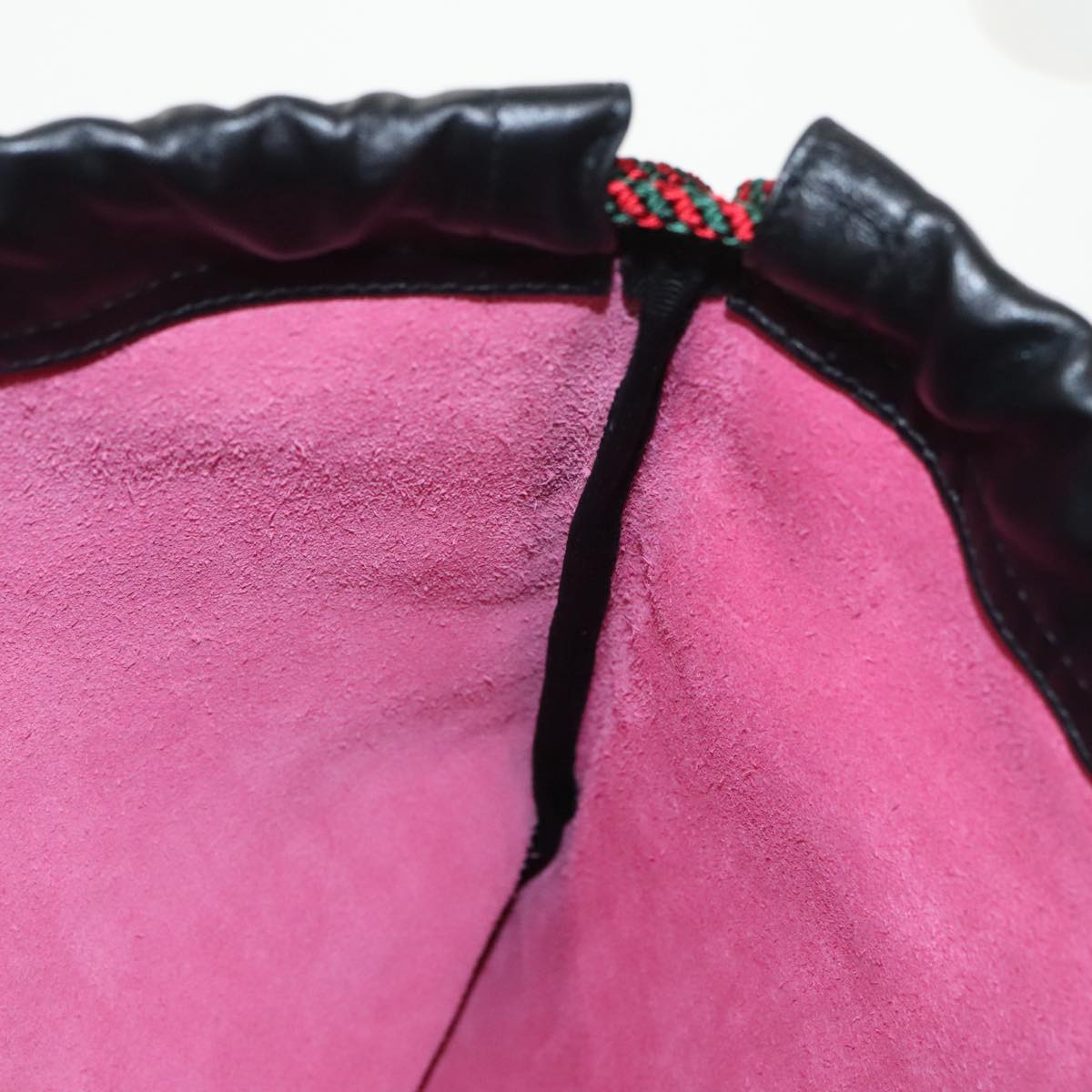 Gucci Drawstring Bag – Stylish & Versatile Luxury Bucket Bag