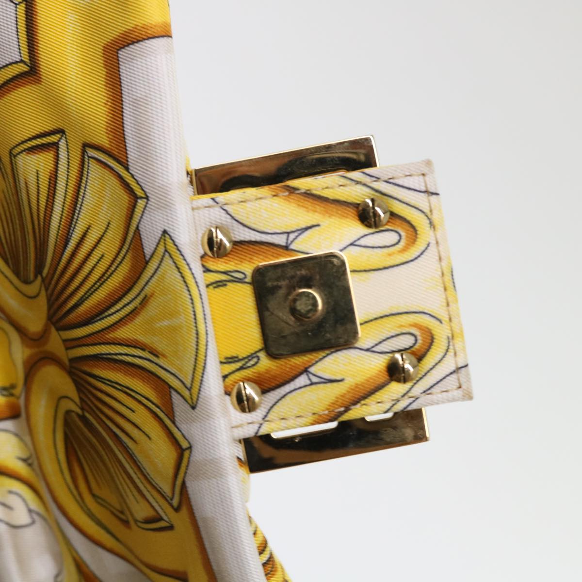 Fendi Baguette, luxury Fendi handbag, designer Fendi baguette bag, Fendi women’s bag