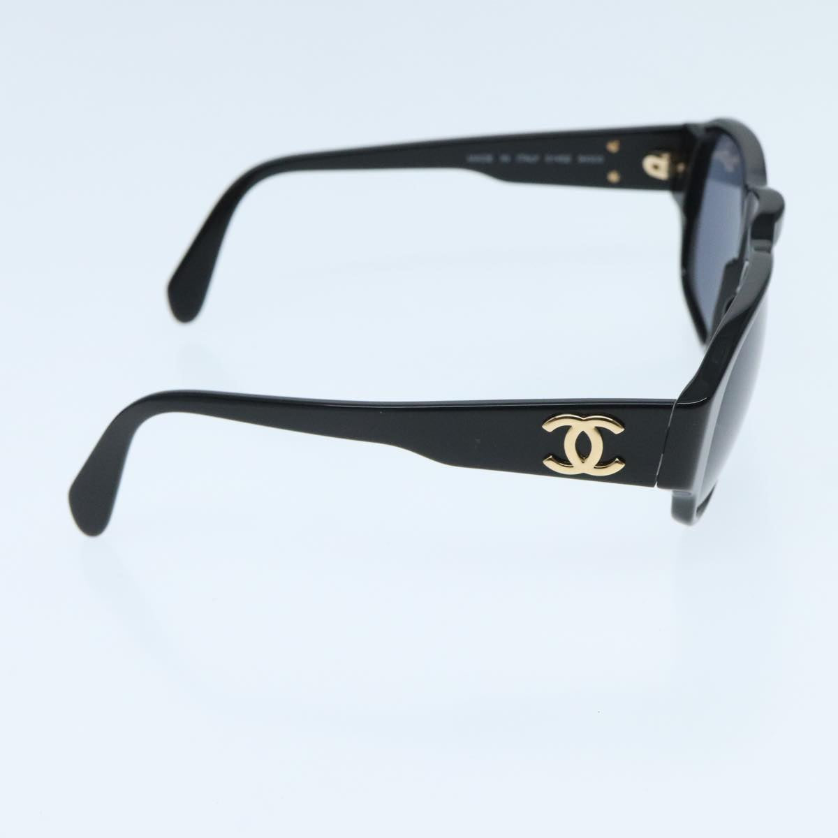 Chanel Handbags & Accessories – Timeless Luxury Fashion