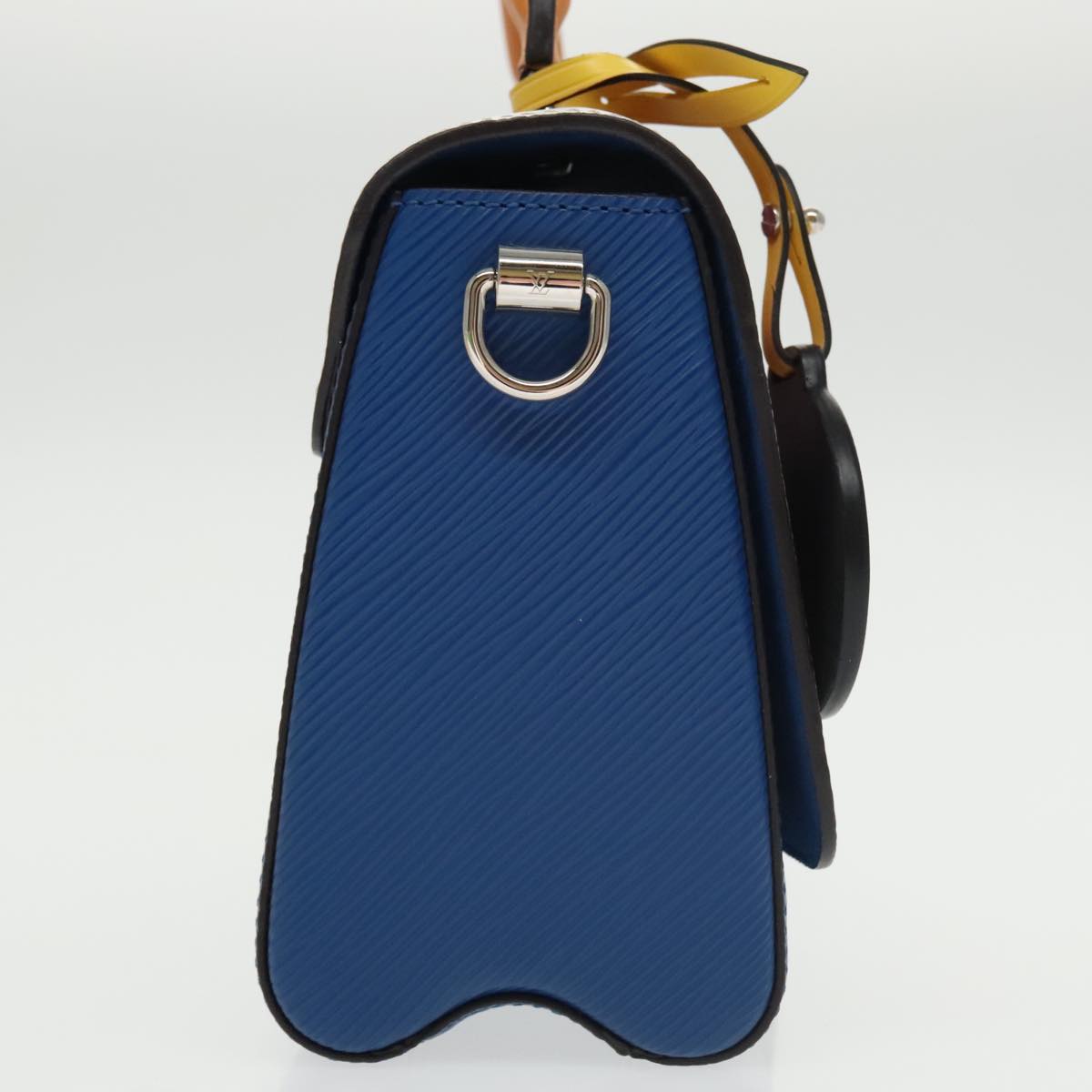 Louis Vuitton Twist Bag – Modern Designer Purse