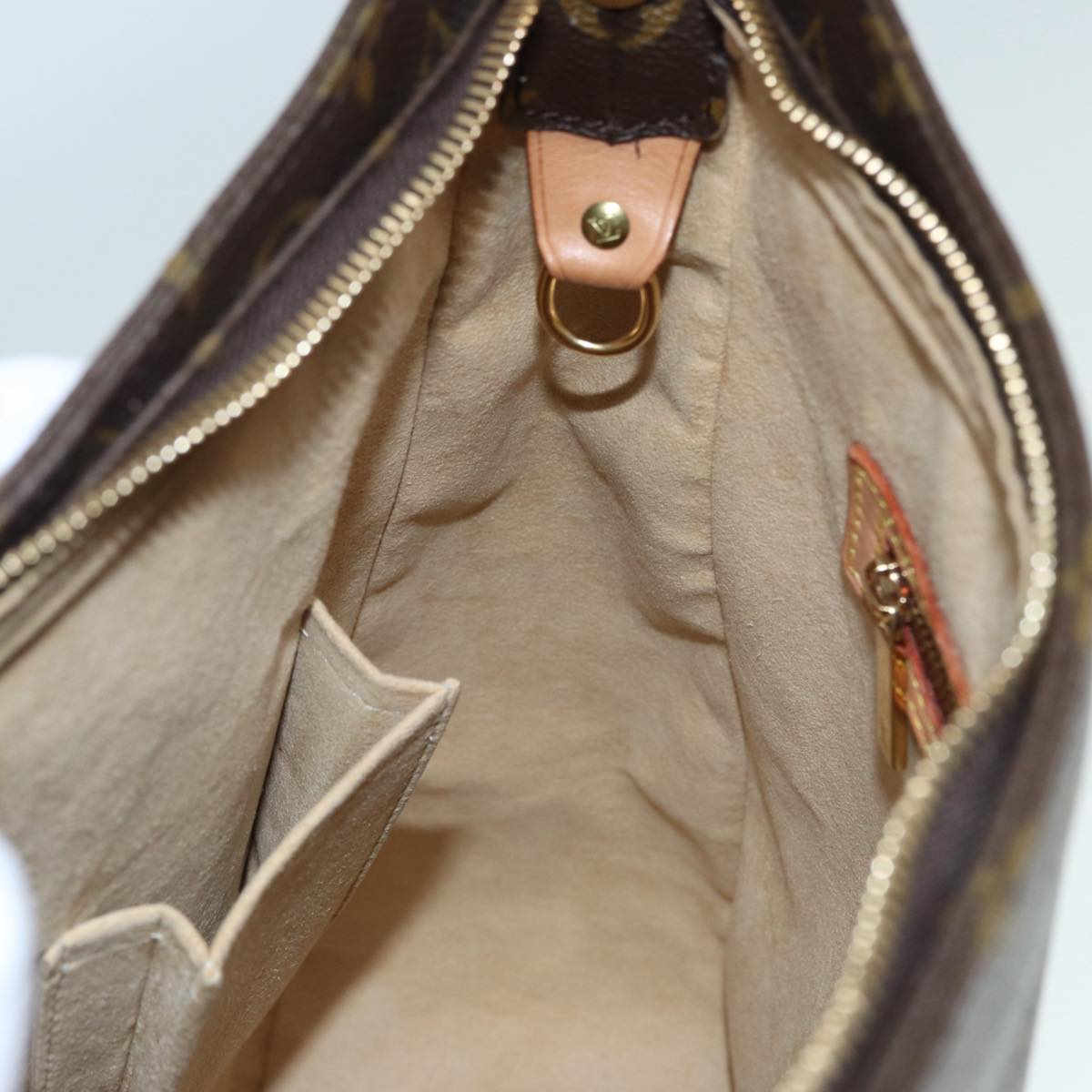 Louis Vuitton Looping GM – Classic Shoulder Bag with Timeless Design