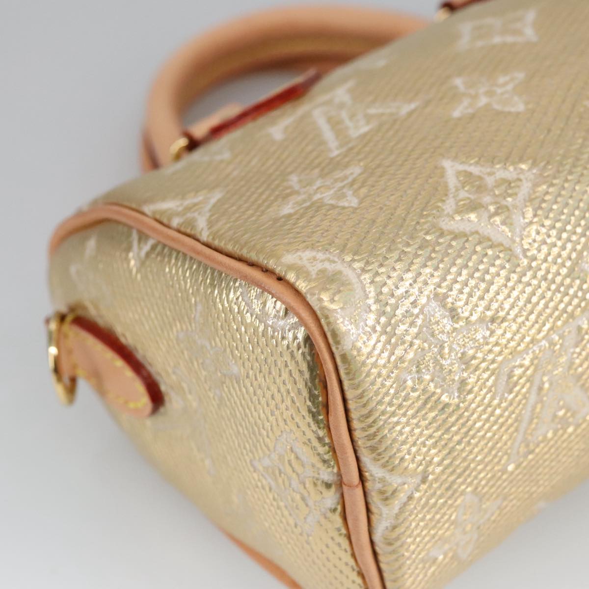 Louis Vuitton Nano Speedy – Mini Iconic Handbag for Everyday Use