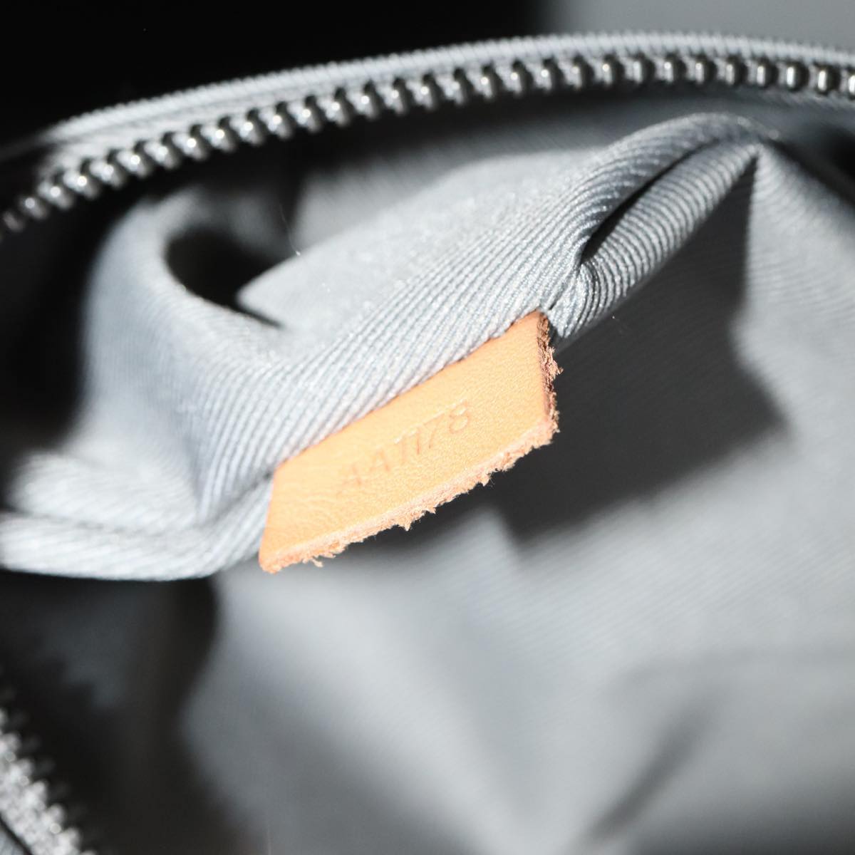 Louis Vuitton Leather travel Bag - My Luxury Labels