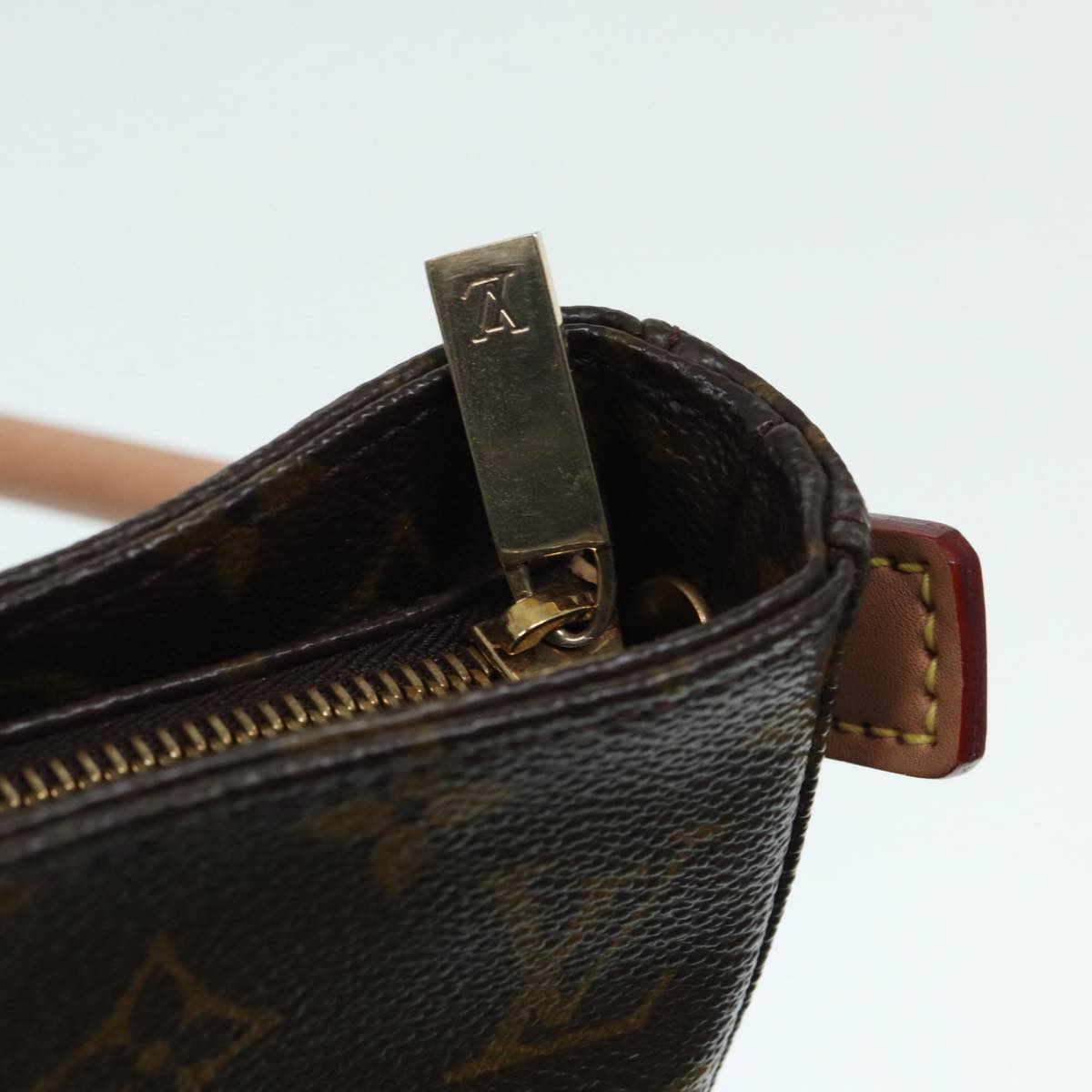 Louis Vuitton Looping GM – Classic Shoulder Bag with Timeless Design