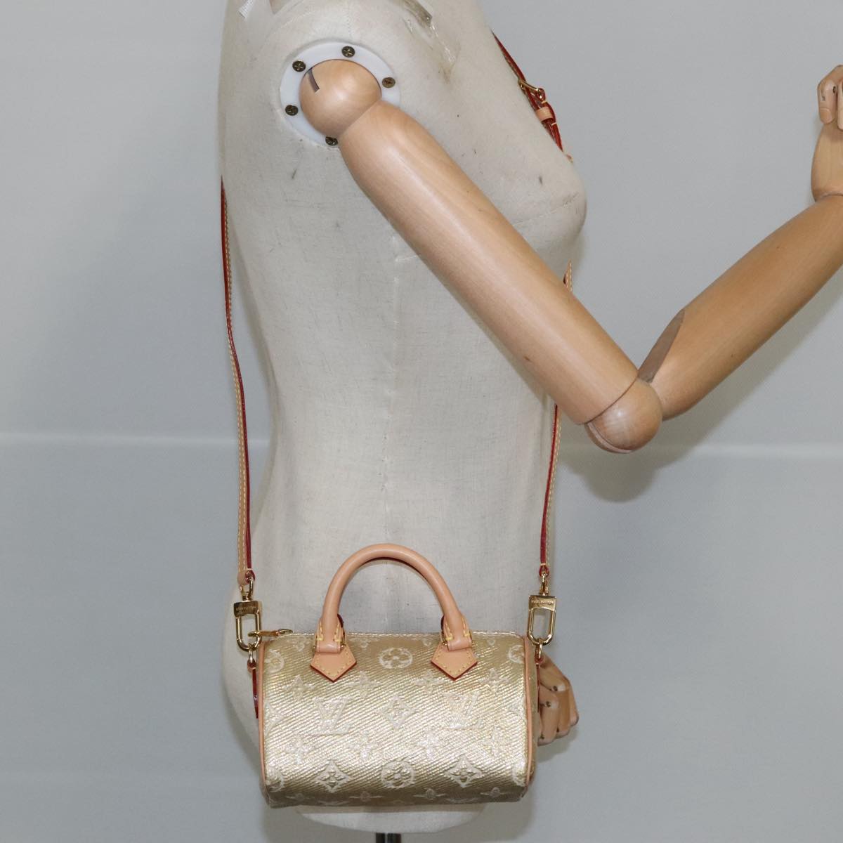 Louis Vuitton Nano Speedy – Mini Iconic Handbag for Everyday Use