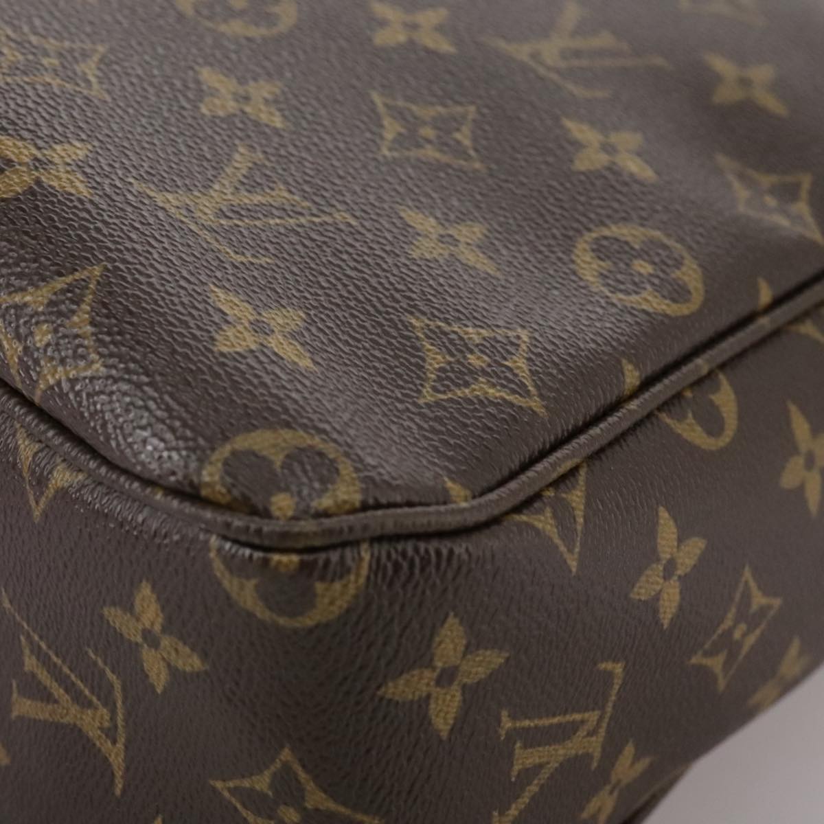 Louis Vuitton Designer Bags, Wallets & More – High-End Fashion