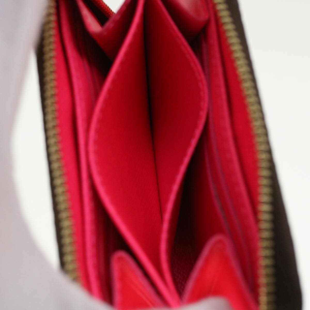Louis Vuitton Zippy Coin Purse – Compact Luxury Wallet