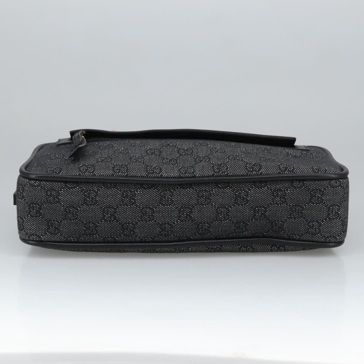 Gucci GG Canvas bags, Gucci GG pattern, Gucci canvas bags, luxury Gucci accessories