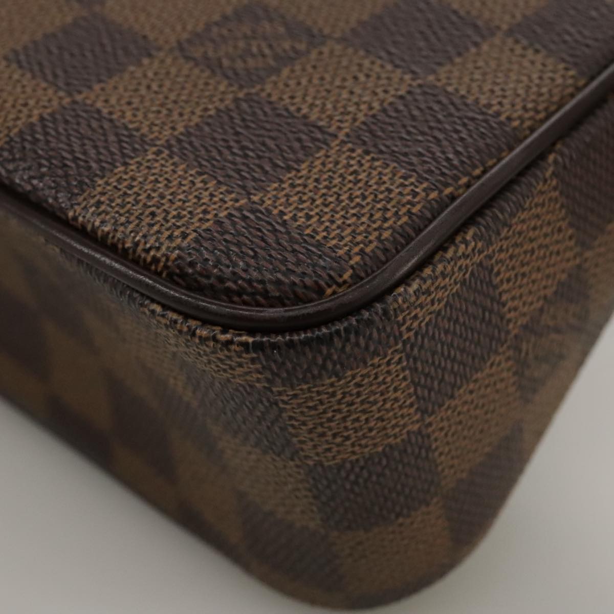 Louis Vuitton Recoleta Elegant Shoulder Bag