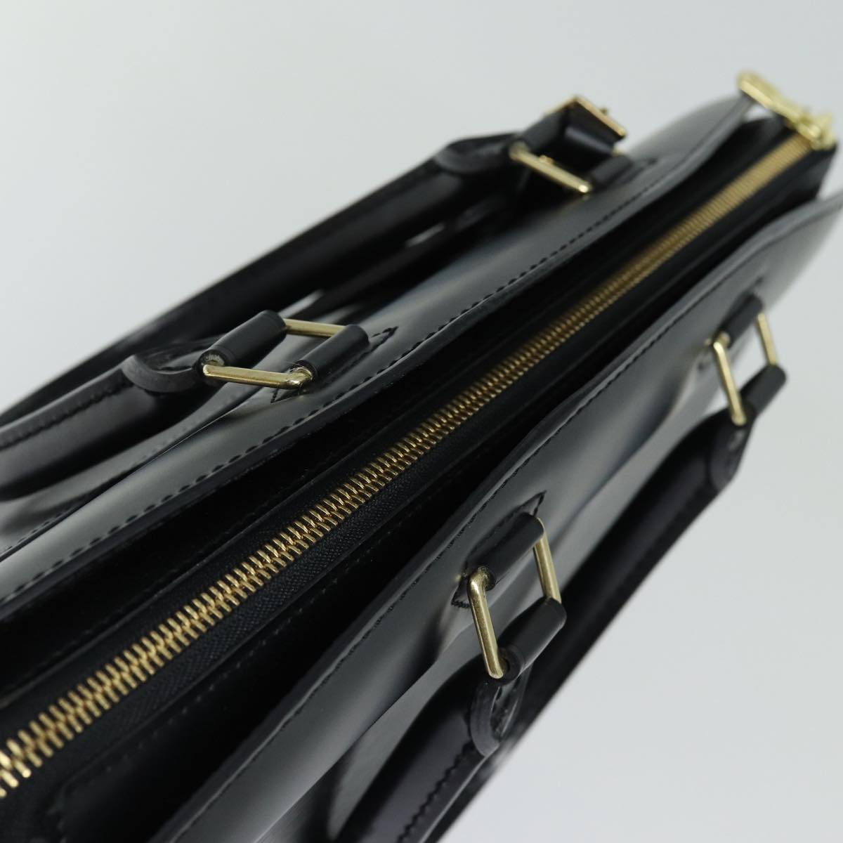 Louis Vuitton Riviera Elegant Handbag