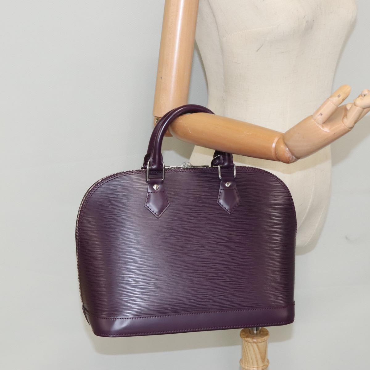 Louis Vuitton Alma, Louis Vuitton iconic handbag, luxury Louis Vuitton Alma bag