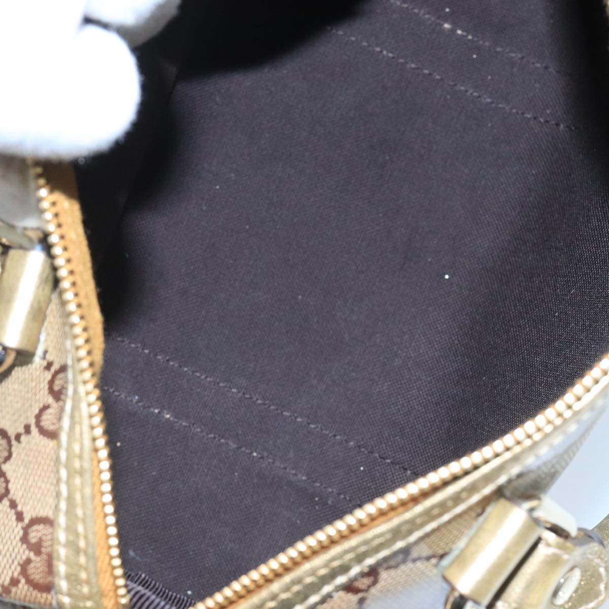 Gucci GG canvas bag, Gucci canvas bags, Gucci logo accessories