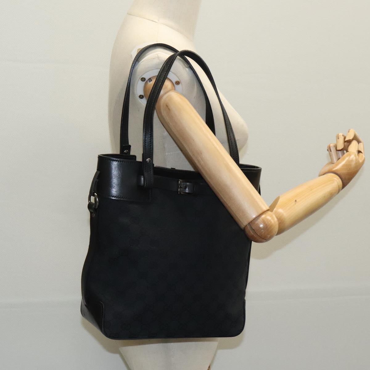Designer Gucci bags, luxury Gucci fashion, Gucci handbags