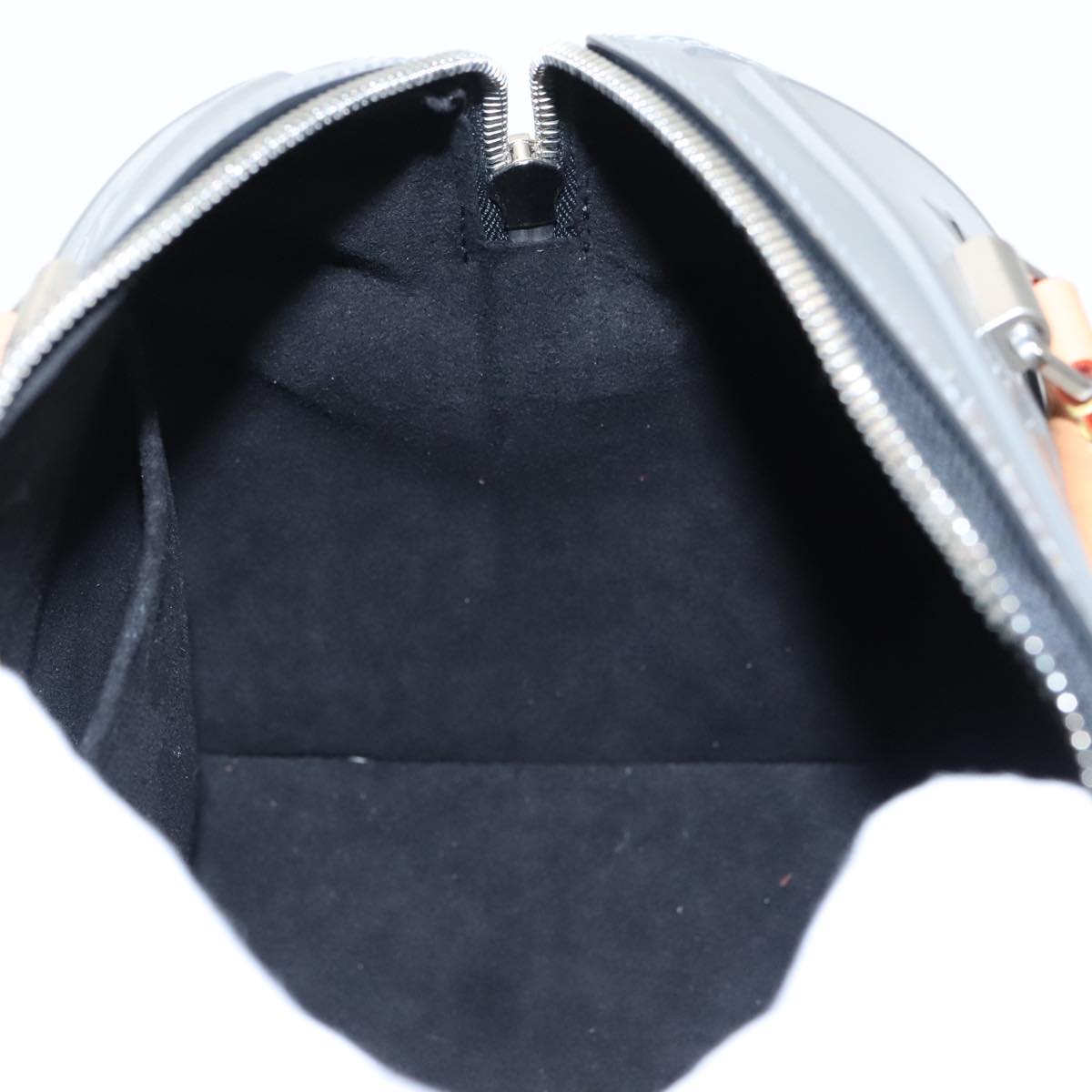 Louis Vuitton Speedy Bag – Timeless Iconic Handbag