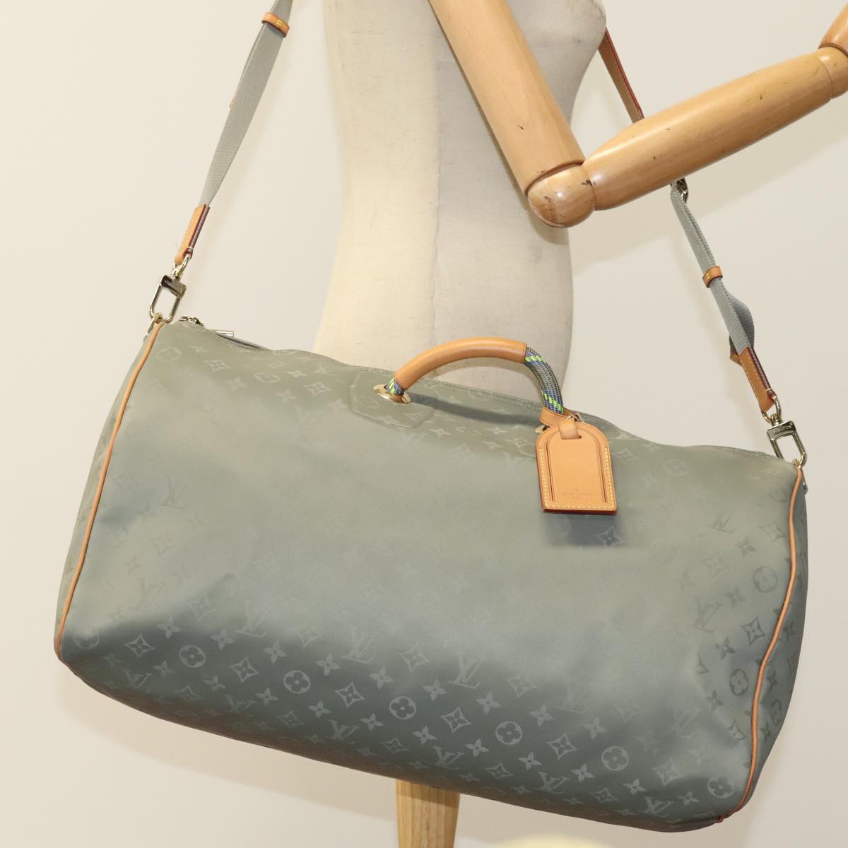 Louis Vuitton Leather travel Bag - My Luxury Labels