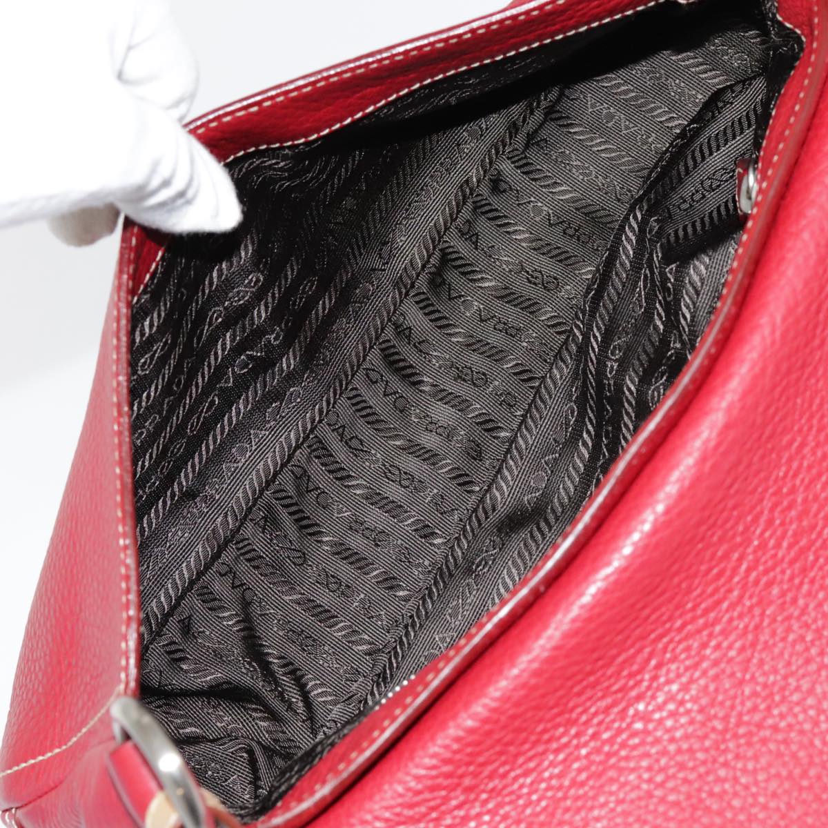 Prada Leather shoulder Bag - My Luxury Labels