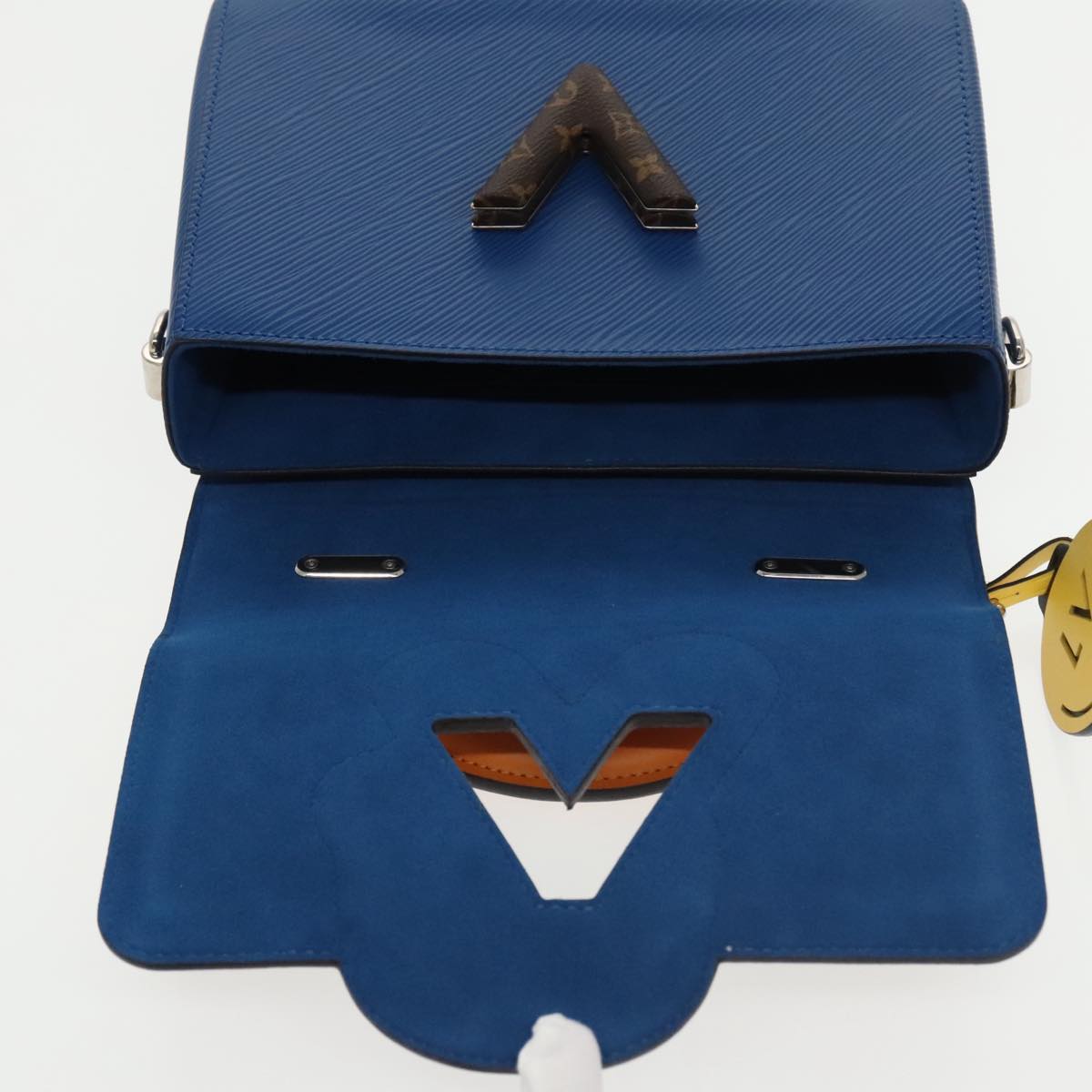 Louis Vuitton Twist Bag – Modern Designer Purse