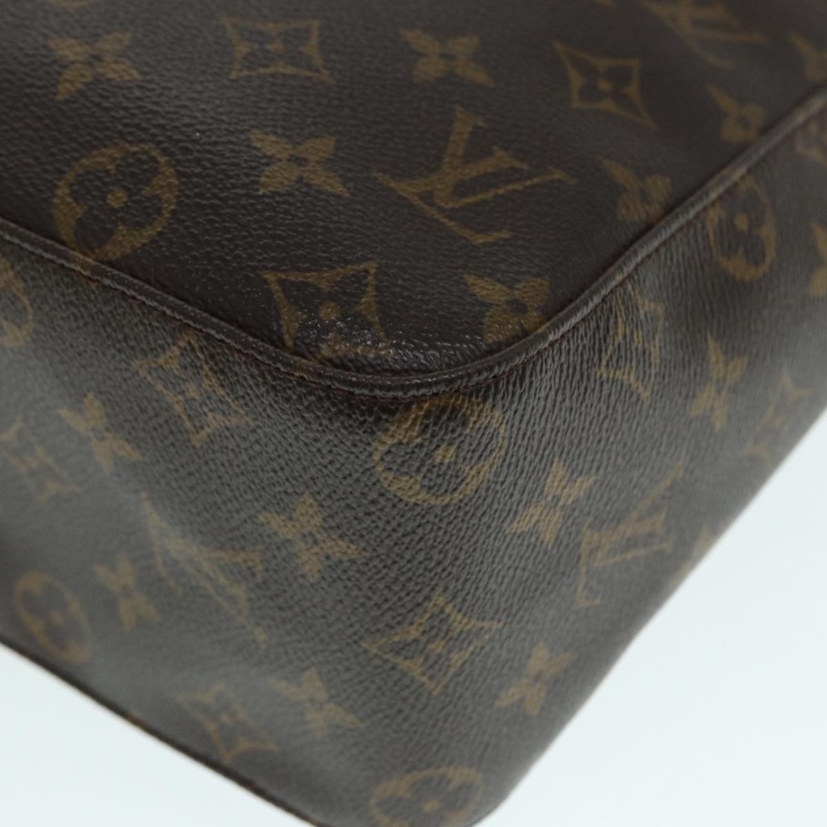 Louis Vuitton Looping GM – Classic Shoulder Bag with Timeless Design