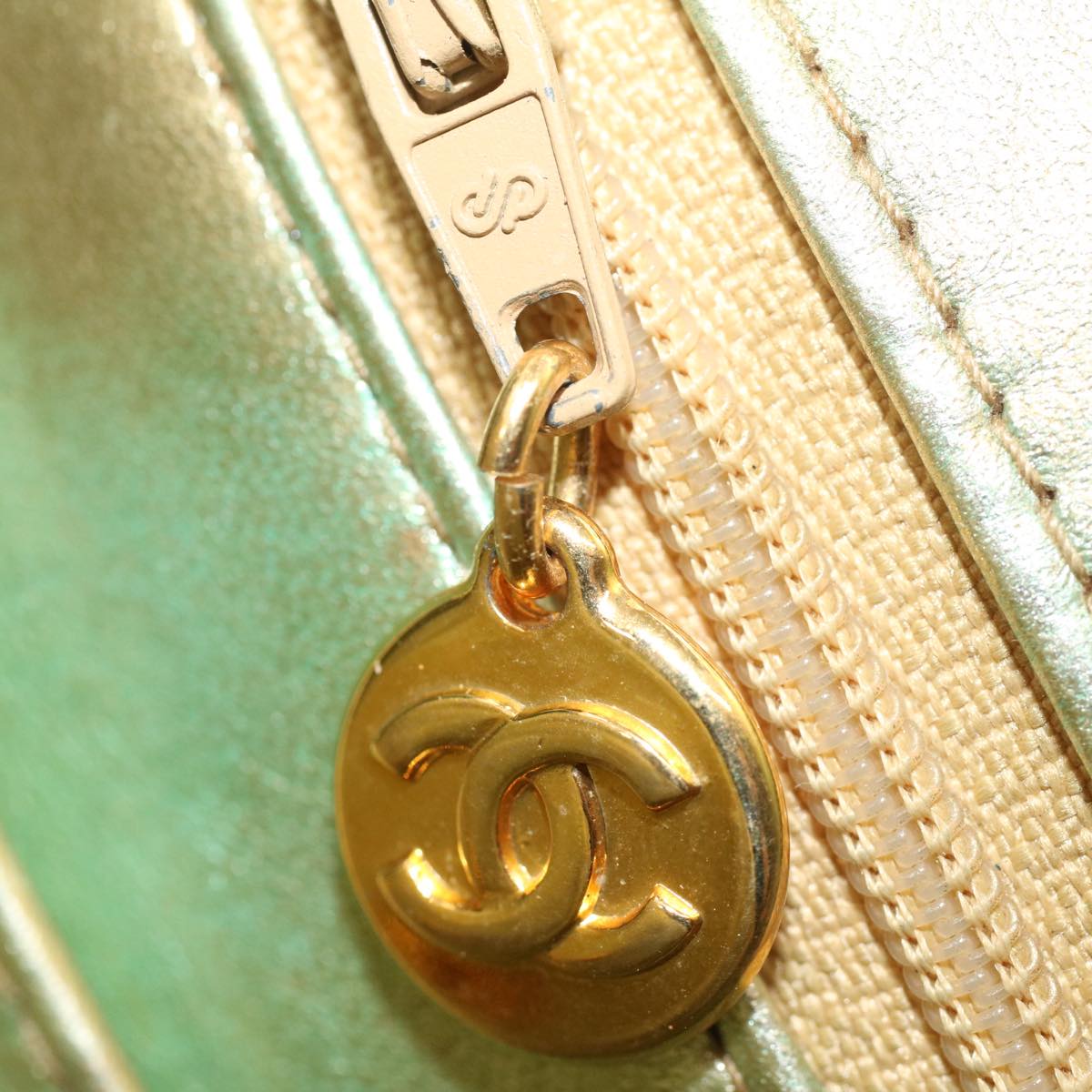 Chanel luxury bags, Chanel fashion, Chanel handbags, Chanel accessories