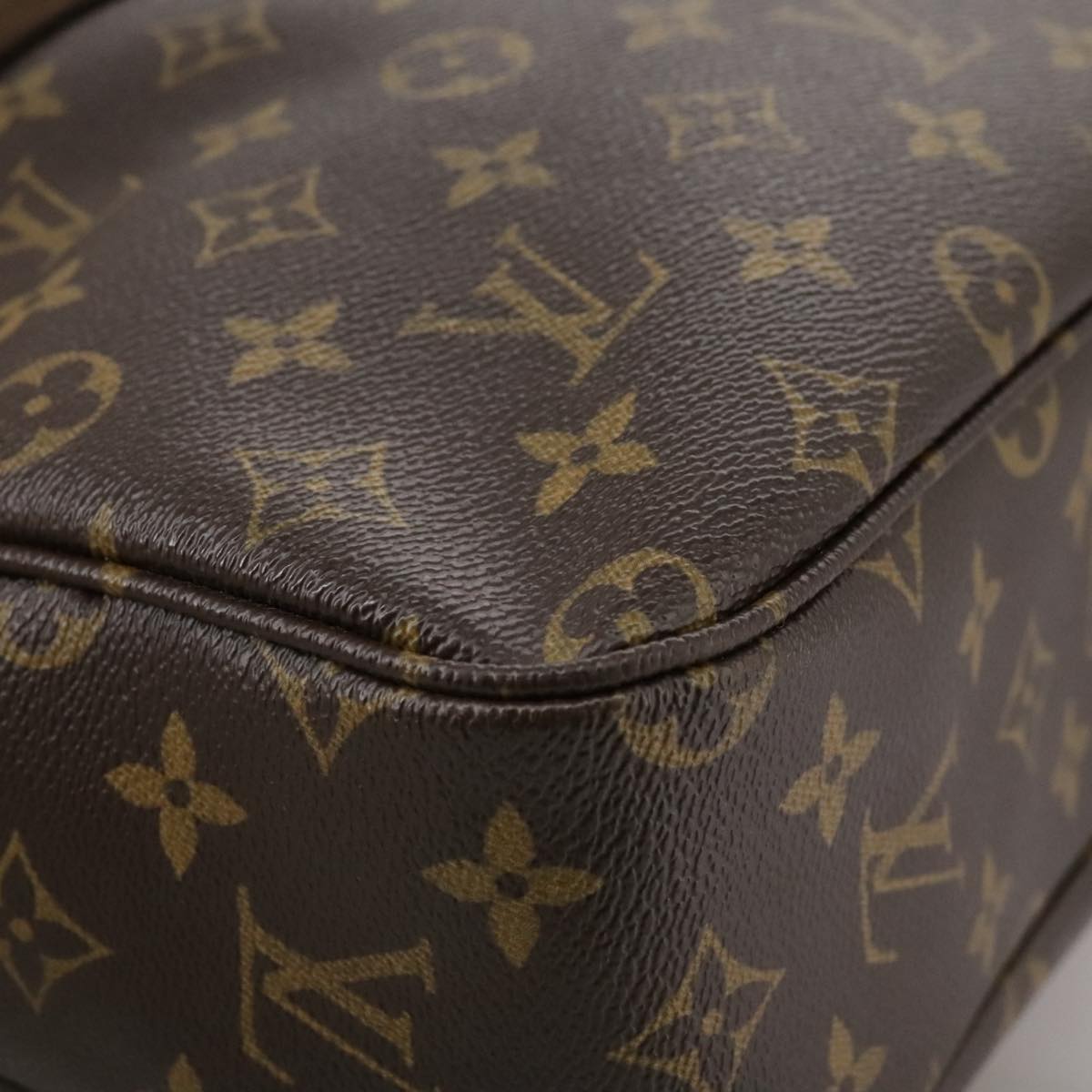 Louis Vuitton Designer Bags, Wallets & More – High-End Fashion
