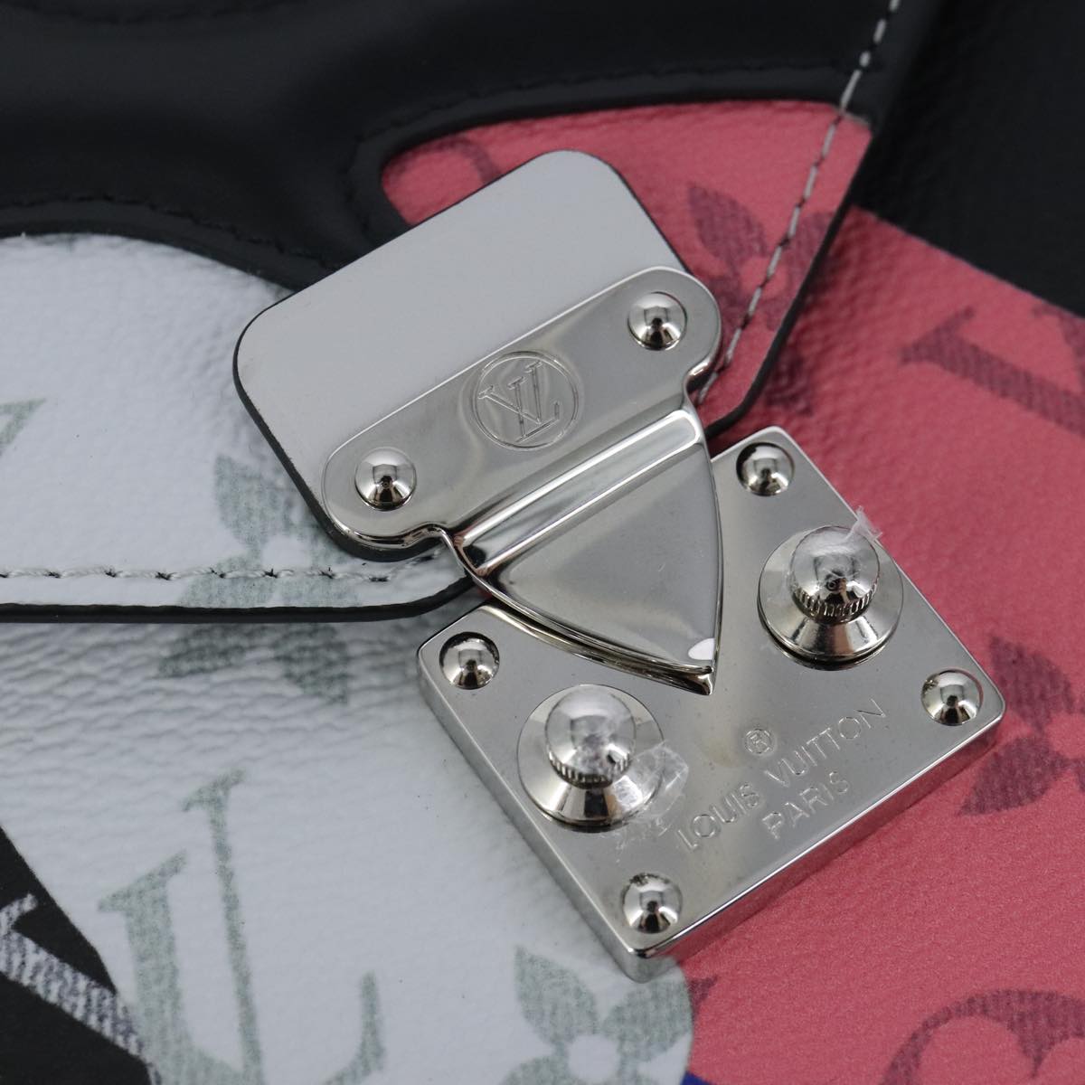 Louis Vuitton luxury bags, Louis Vuitton fashion, Louis Vuitton accessories