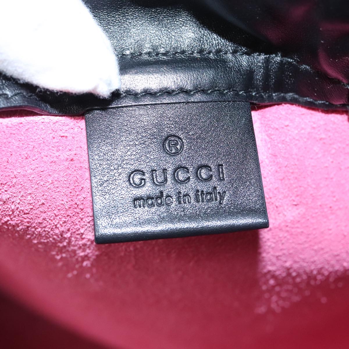Gucci Drawstring Bag – Stylish & Versatile Luxury Bucket Bag