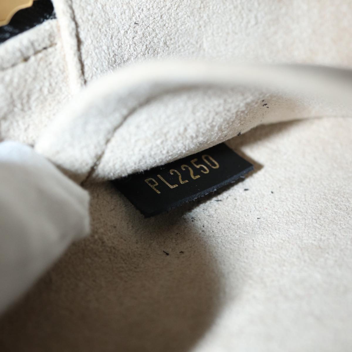 Louis Vuitton Boîte Chapeau Souple, luxury Louis Vuitton hat box