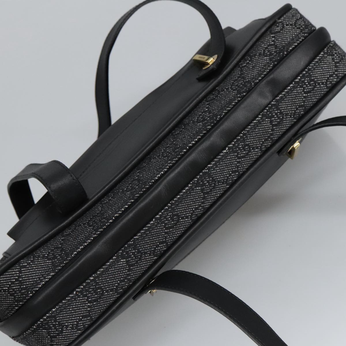 Gucci GG Canvas bags, Gucci GG pattern, Gucci canvas bags, luxury Gucci accessories