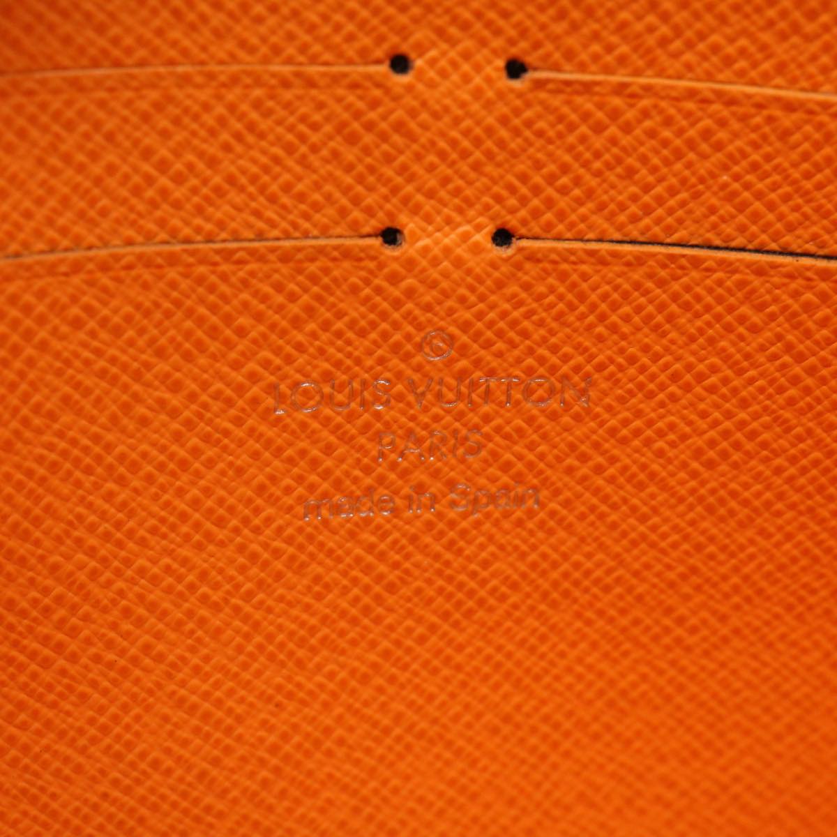 Louis Vuitton Alpha Messenger – Stylish Designer Crossbody Bag